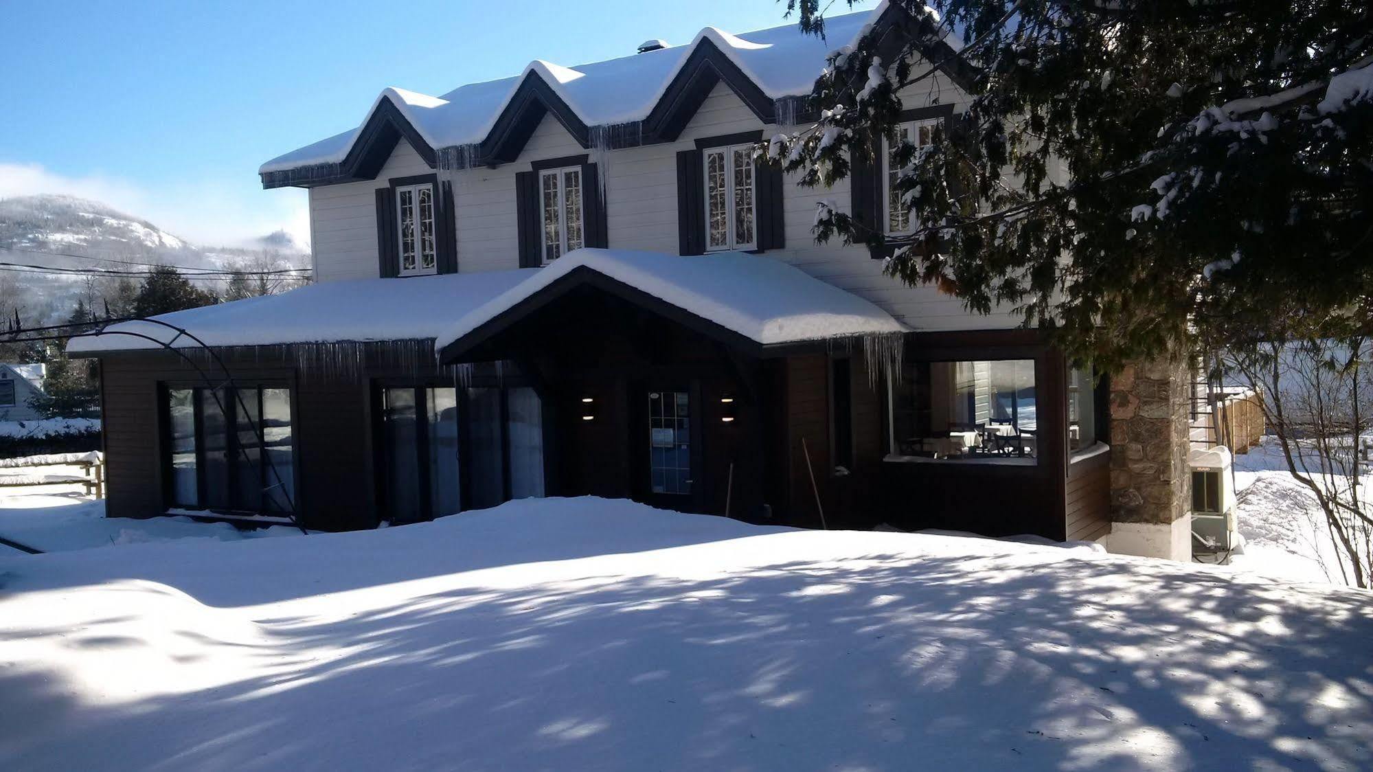 Auberge Sauvignon Mont-Tremblant Exteriör bild